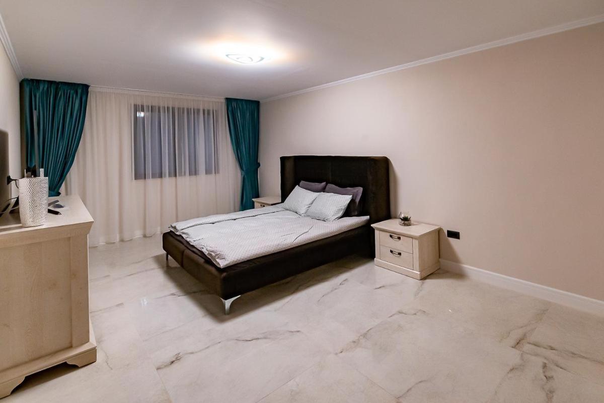 Apartament Moky Rezident 2 Arad Zewnętrze zdjęcie