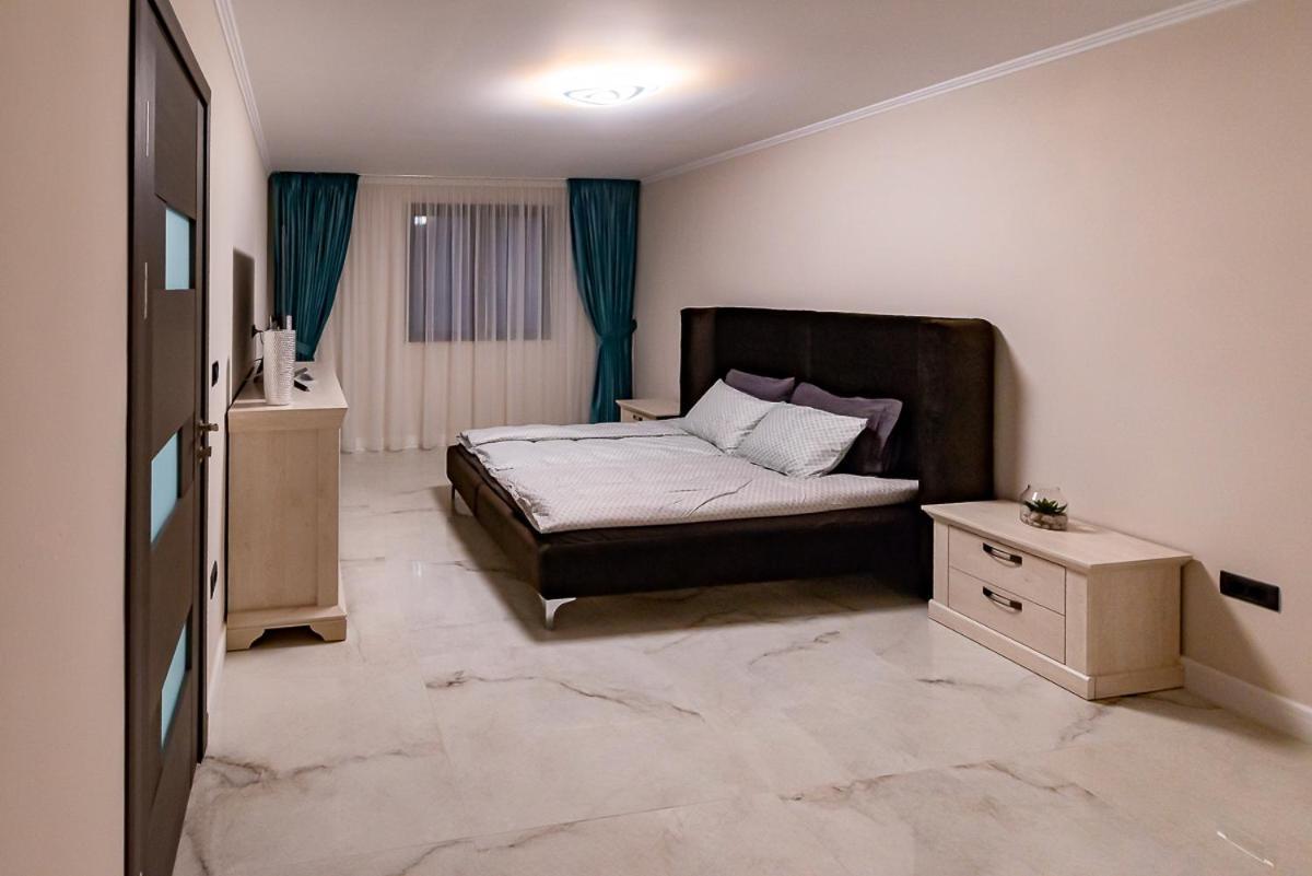 Apartament Moky Rezident 2 Arad Zewnętrze zdjęcie