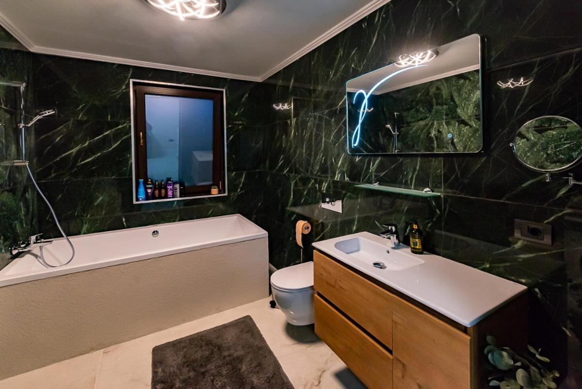Apartament Moky Rezident 2 Arad Zewnętrze zdjęcie