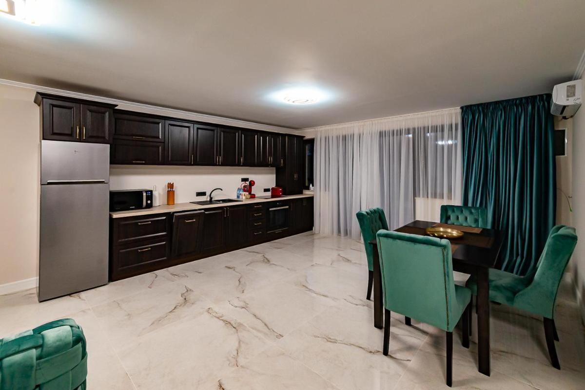 Apartament Moky Rezident 2 Arad Zewnętrze zdjęcie